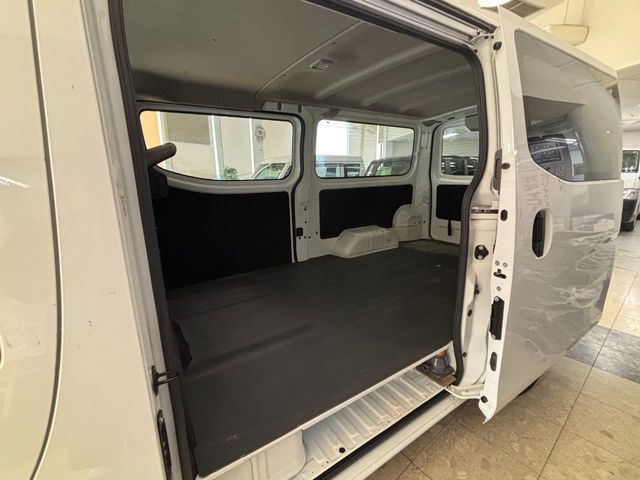 NV350 CARAVAN 1.25t