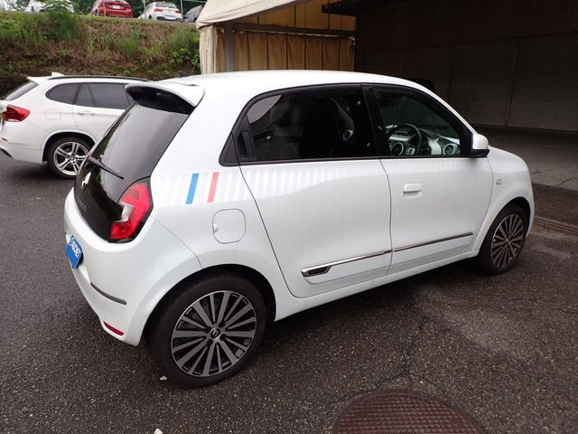 RENAULT TWINGO