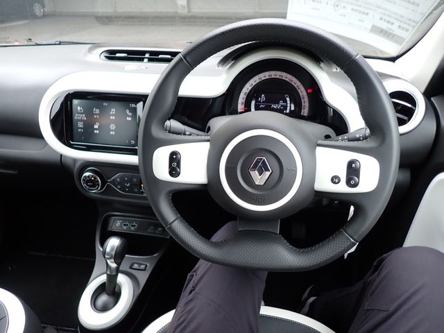 RENAULT TWINGO
