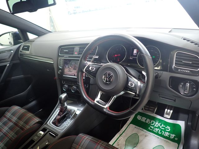 VOLKSWAGEN GOLF GTI