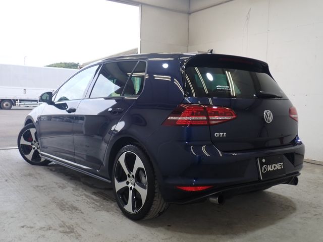 VOLKSWAGEN GOLF GTI