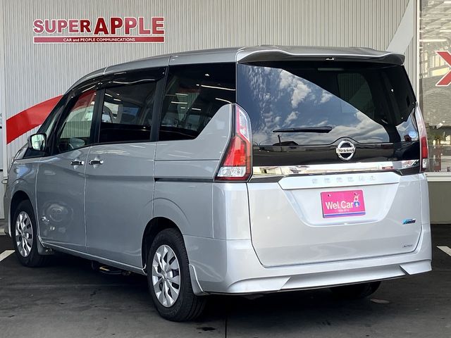 SERENA  S-HYBRID 4WD