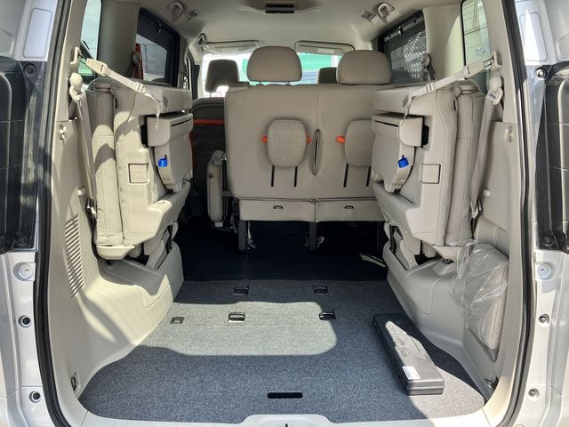 SERENA  S-HYBRID 4WD