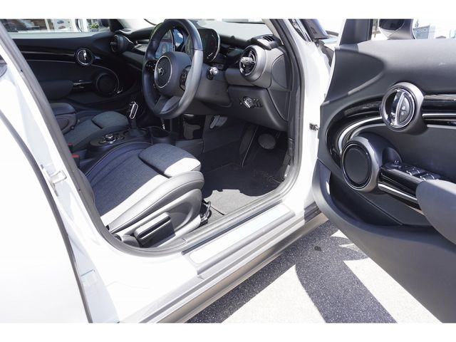 MINI COOPER D 5DOOR