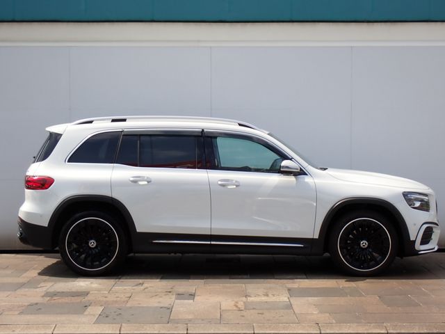 MERCEDES BENZ GLB