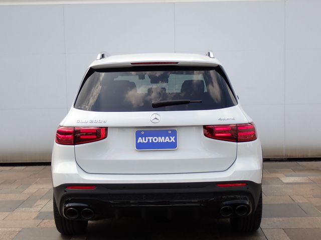 MERCEDES BENZ GLB