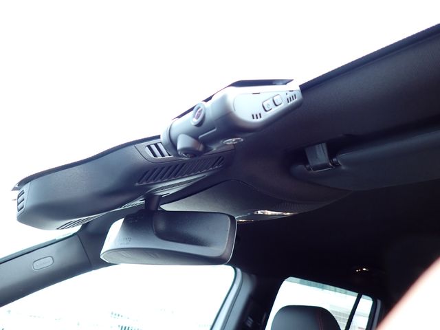 MERCEDES BENZ GLB