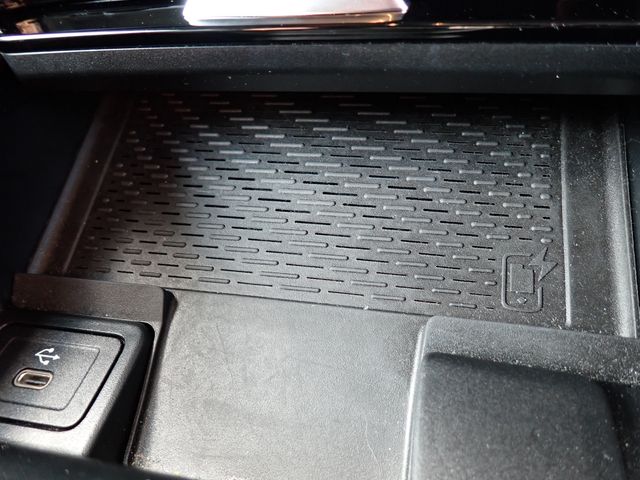MERCEDES BENZ GLB