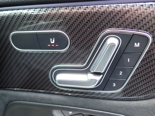 MERCEDES BENZ GLB