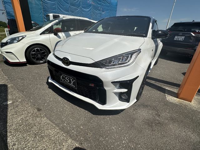 GR YARIS