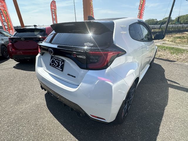 GR YARIS