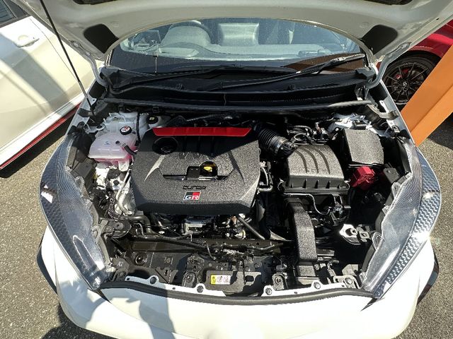 GR YARIS