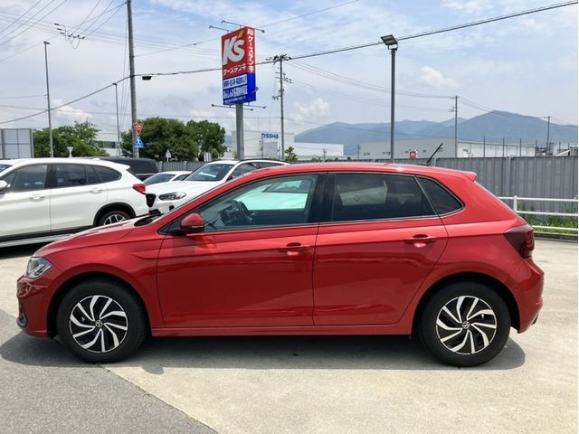 VOLKSWAGEN POLO