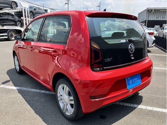 VOLKSWAGEN up!