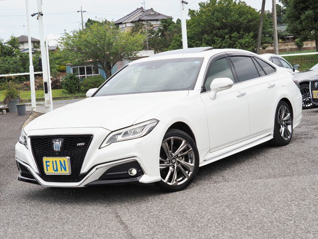 CROWN sedan hybrid 4WD