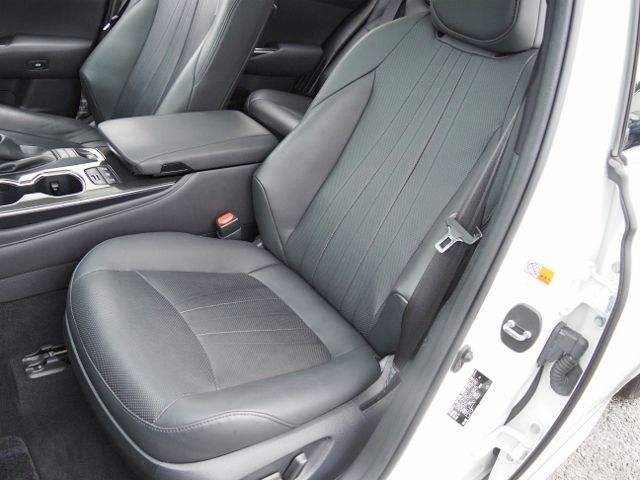 CROWN sedan hybrid 4WD
