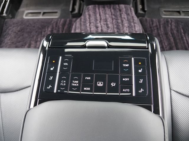 CROWN sedan hybrid 4WD