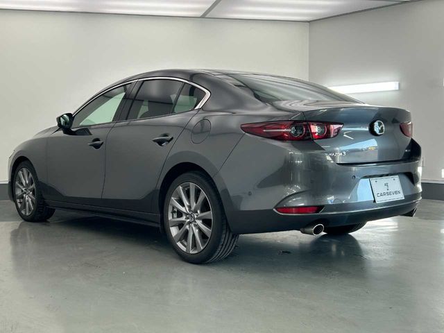MAZDA3 SEDAN