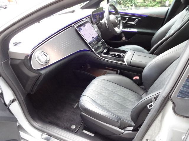 MERCEDES BENZ EQE