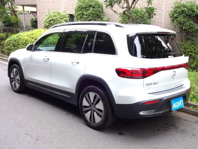 MERCEDES BENZ EQB