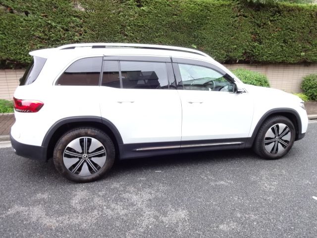 MERCEDES BENZ EQB