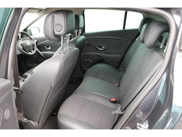 RENAULT MEGANE hatchback