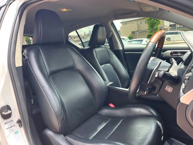 LEXUS CT200h