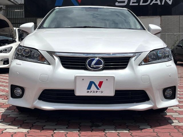 LEXUS CT200h
