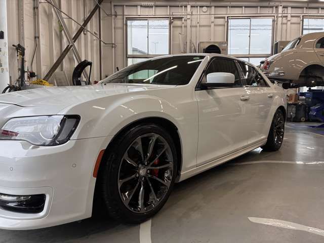 CHRYSLER 300