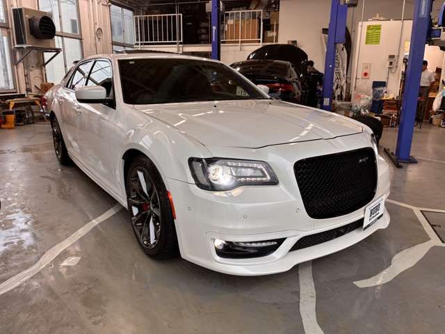 CHRYSLER 300