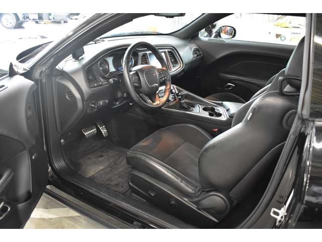 DODGE CHALLENGER