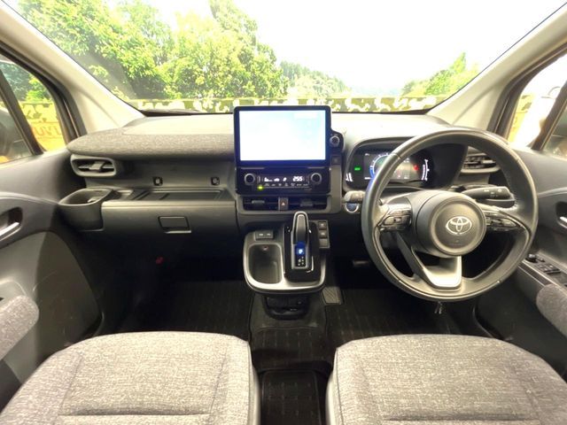 SIENTA HYBRID