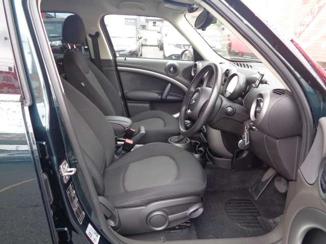 BMW MINI COOPER CROSSOVER