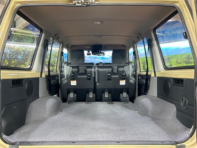 LANDCRUISER 70