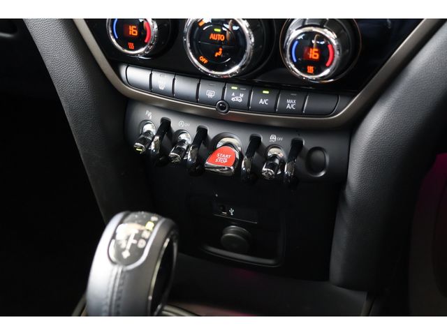 MINI COOPER D CROSSOVER