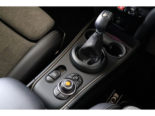 MINI COOPER D CROSSOVER