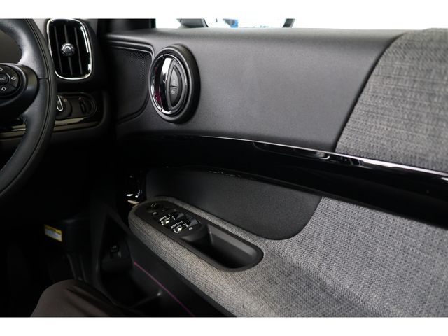 MINI COOPER D CROSSOVER