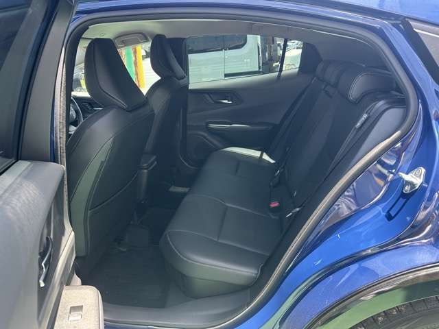 PRIUS 4WD