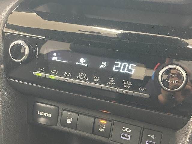 YARIS CROSS