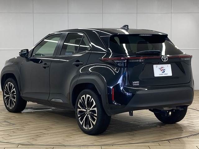 YARIS CROSS