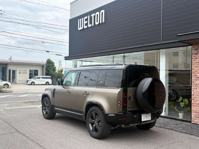 ROVER DEFENDER