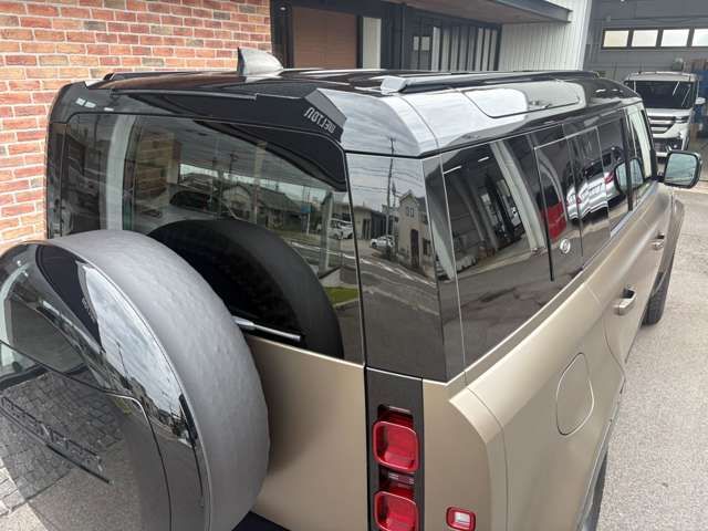 ROVER DEFENDER