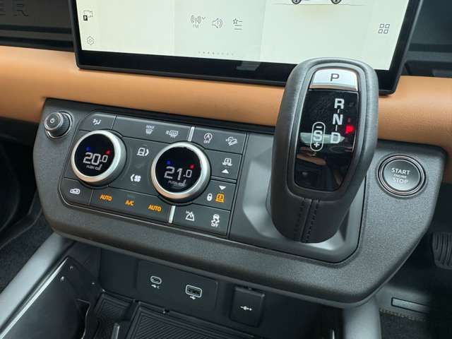 ROVER DEFENDER