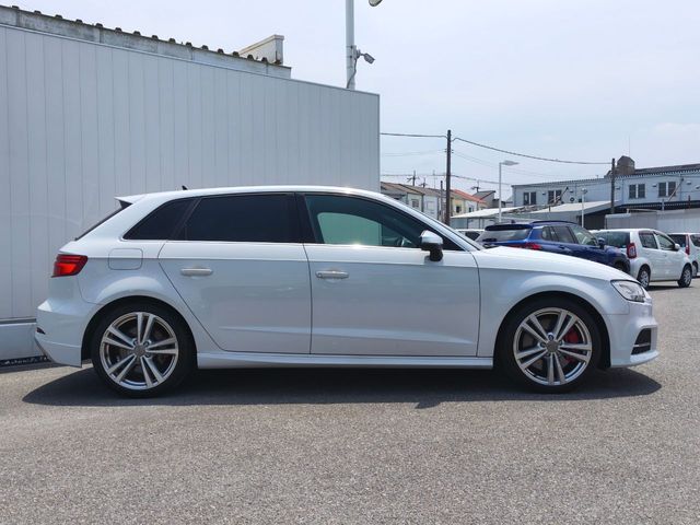 AUDI S3 SPORTBACK