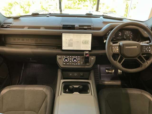 ROVER DEFENDER