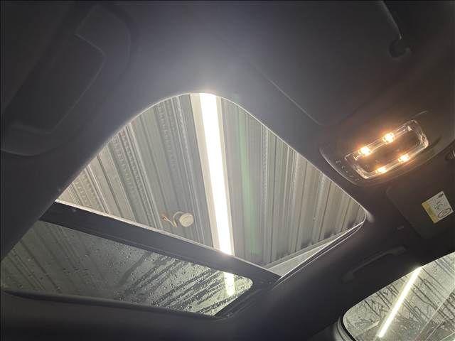 MERCEDES BENZ GLB