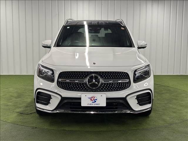MERCEDES BENZ GLB