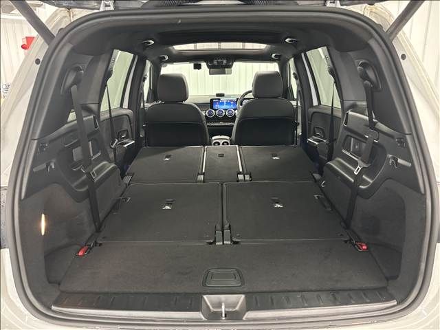 MERCEDES BENZ GLB