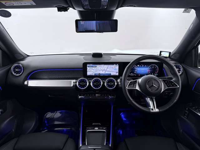 MERCEDES BENZ GLB
