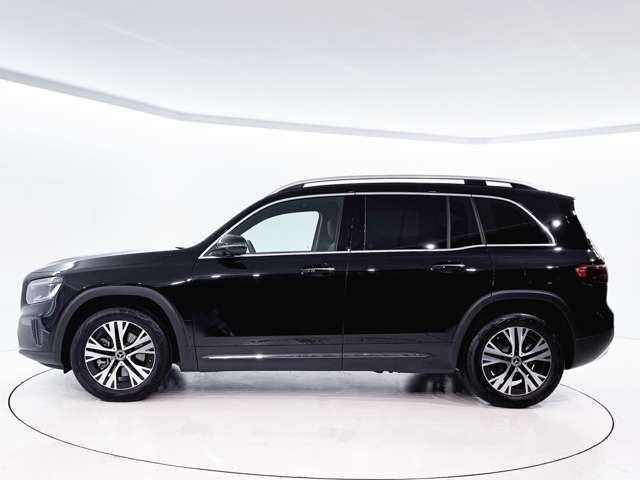 MERCEDES BENZ GLB